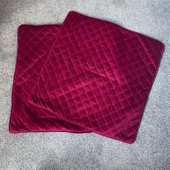 Ashley Furniture 22” x 22” Velvet Throw cushion covers - Picture 1 of 2